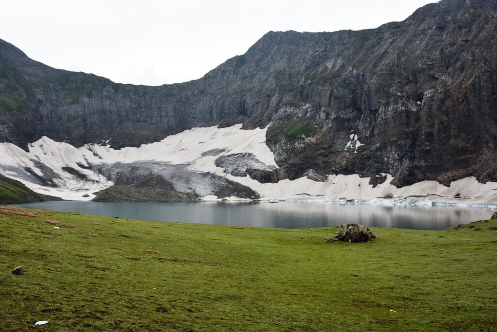 ratti gali lake, pakistan, kashmir, neelam valley, green, natural beauty, pakistan, kashmir, kashmir, kashmir, kashmir, kashmir-2669170.jpg